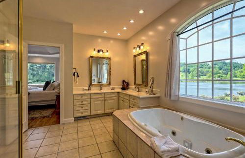 Chic Sky Valley Resort Home on Golf Course! - Foto 17