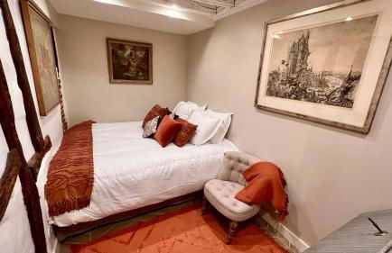 Serenity, Meditation at Notre Dame - Foto 11