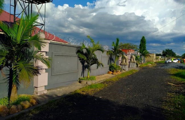 Seven Palms Executive Lodge - Photo 37