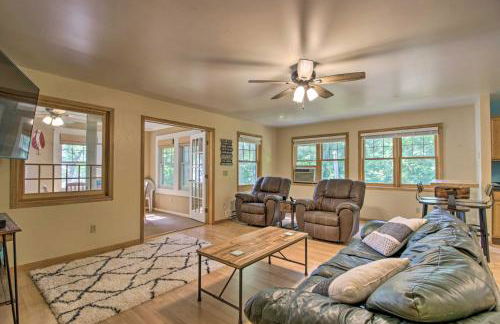 Waterfront Leech Lake Cabin with Dock, Fire Pit - Foto 7