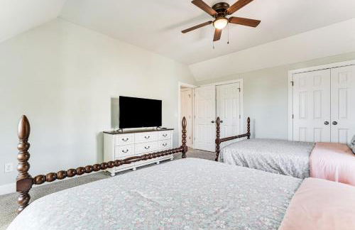 Summerville Historic Bungalow with Hot Tub - Foto 20