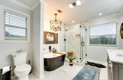 Riverfront Cuero Vacation Home with Spacious Deck! - Foto 17