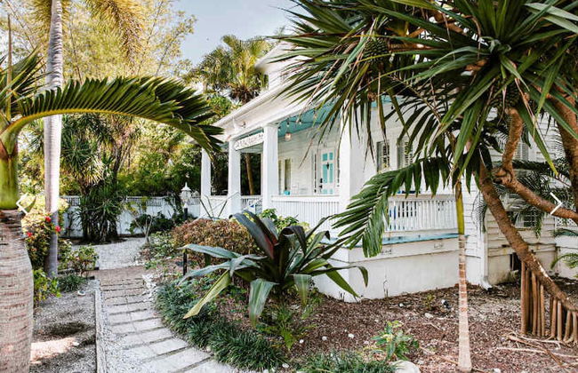 New The Cottage at James House - Photo 17