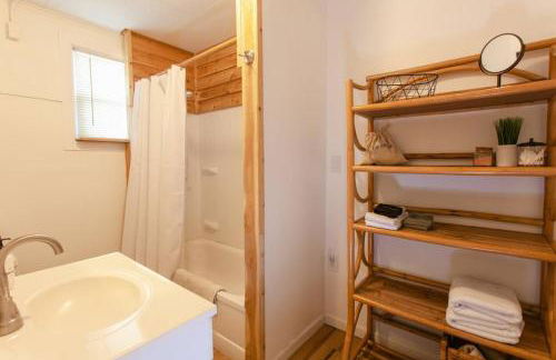 Classic & Cozy Apartments - Parking & Close to DW - Foto 18