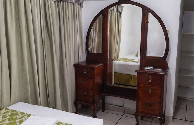 Suites & Apartments San Benito Flats - Photo 4