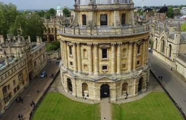 Modern 1-bed apartment, plus parking, near Oxford and the JR - Foto 15