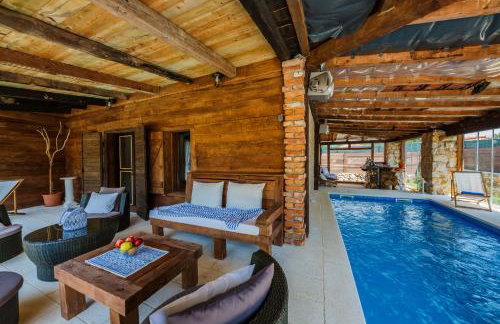 Rustic villa Radosic with indoor pool - Foto 12