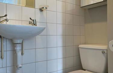 Self Contained Studio Flat - Foto 8