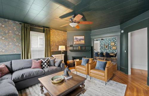 Bourbon Trail Duplex~ HOT TUB~ Walk to Downtown - Foto 8