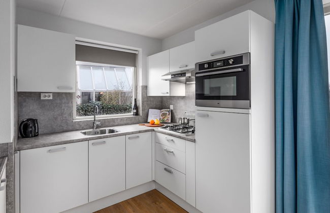 Holiday Home in Zeebad Near the Beach - Photo 3