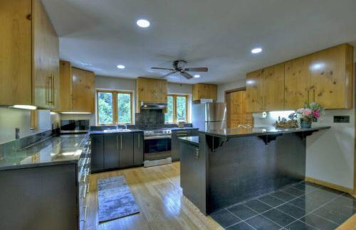 The Chariot - Creek Front with HotTub, Fire Pits, Billiards, EV Charger - Sandalwood Stays - Foto 24