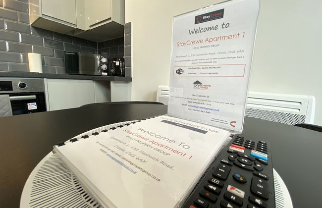 StayCrewe Apartments - Photo 13