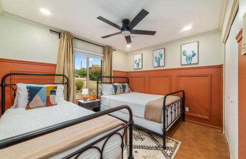 Tucasa - Private Backyard Resort - Theater - Foto 12