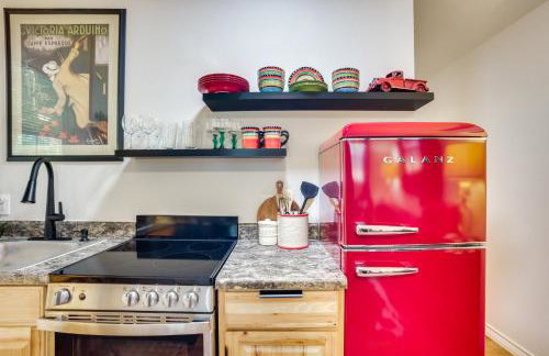 Cozy Montgomery Cottage with Porch, Near Lake Conroe - Foto 7