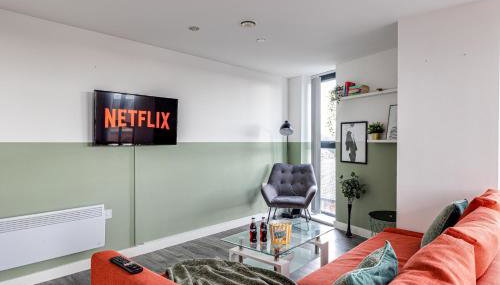 Stunning 2 bed apt with free parking close to CC - Foto 2