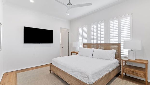 Gulf Front Luxurious Home With Private Pool And Beach Access 6 Bedroom Home by RedAwning - Foto 3, Habitación