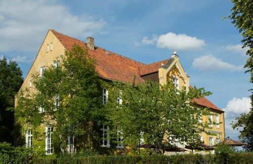 Neu renoviert: 11 Zimmer mit großer Wohnküche, mitten in der Natur - Foto 16