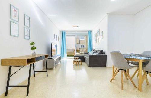 Apart. Port Arenal con terraza y piscina - Foto 7