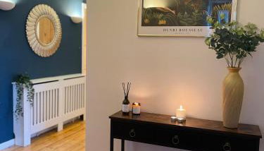 Kist Accommodates - Stylish Headingley Apartment - Parking - 500 mps WIFI - Foto 2, Lobby or reception