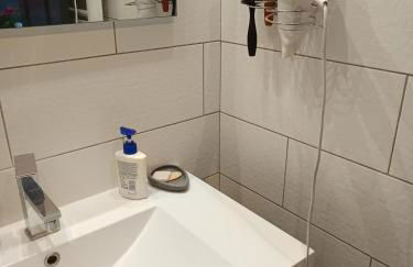 2 pieces proche aéroport - Foto 7