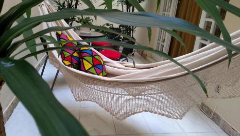 Aconchegante ao lado do shopping com garagem e Wifi - Foto 1