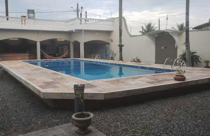 Carnaval a partir 5 diárias - 15 pessoas- Linda Casa de praia com Super piscina 12x5 Novinha com 3 níveis, Wi-Fi, Tv led,jardim , churrasqueira completa - Photo 6