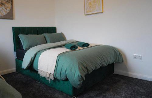 Modern 2-Bed House Free Parking Contractors & Families Friendly Rotherham - Foto 14