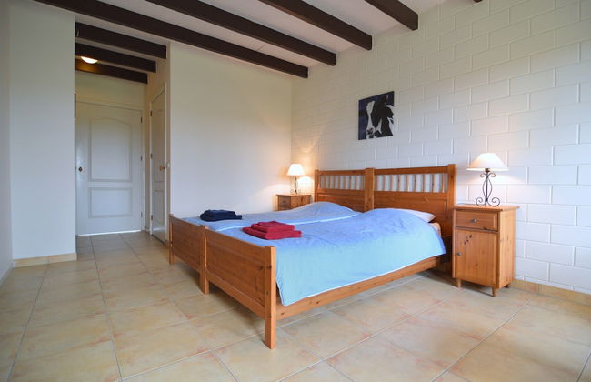 Holiday Home with Meadow View near Forests - Foto 2