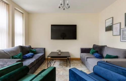 Albert Stays - 5 bed Sleeps 11 - Free Parking - Photo 23