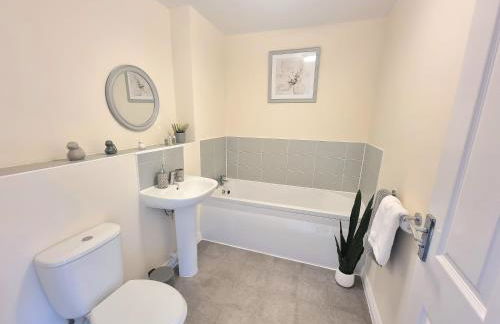 Stylish Spacious 4 Bed Townhouse near station with Parking & High Speed WiFi - Foto 26