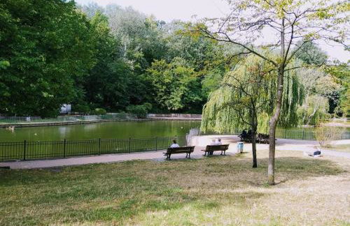 Central 2 bedroom flat for families & calm guests - Foto 42