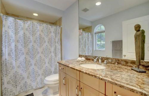 Private Patio Cali King Bed Walk to Las Olas - Foto 22