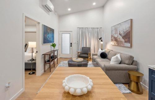 New 1 BR, King Bed, Laundry In-Unit, Parking - Foto 24