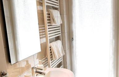 Riva Family Home - Central Apartment - Photo 27