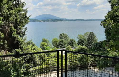 BMP APARTMENT GIOIOSA 1 terrazza vista Lago - Foto 4