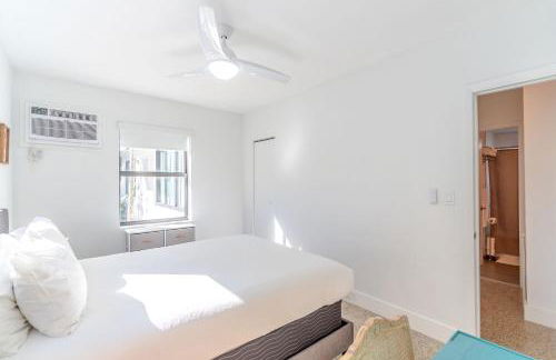 Renovated Apts with Kitchen, Fast WiFi, Smart TV, Roku & Pool Onsite 4 mi to Surfside Beach - Foto 17