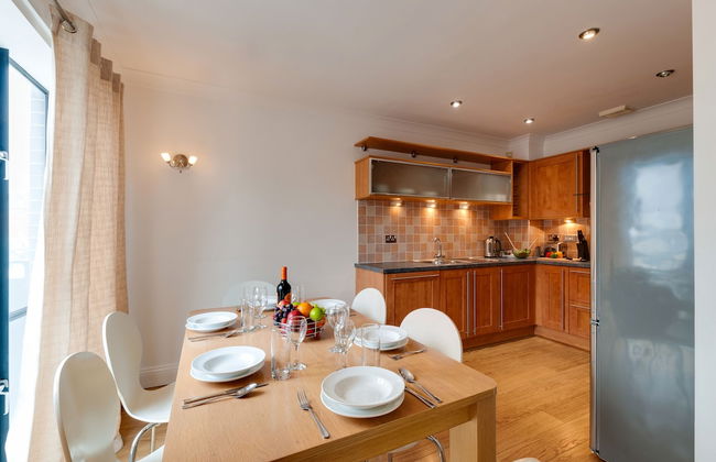 Base Serviced Apartments - The Docks - Photo 13