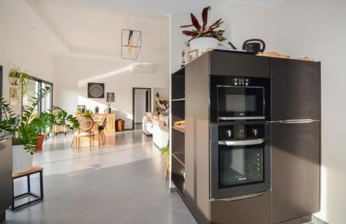 Gorgeous Home In Saint-Nazaire - Foto 17