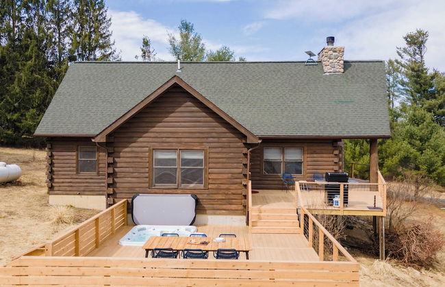 Secluded w/ Deck Views, Hot Tub, & Ping Pong Hudson in the Berks by Avantstay - Foto 45