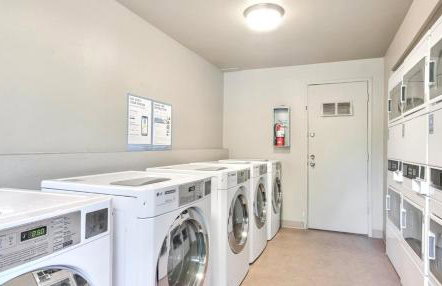 Casa Bella Homes - Top floor 2-BR 1 Bath Condo, Centrally located - Foto 26