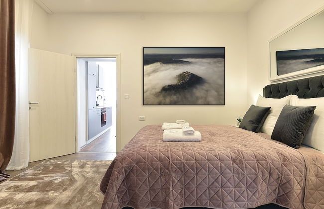 D&A Central Luxury Apartments - Photo 36