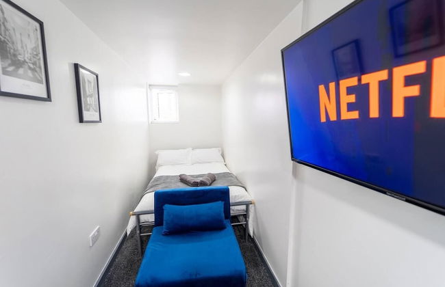 Captivating 1-bed Studio in Birmingham - Photo 2