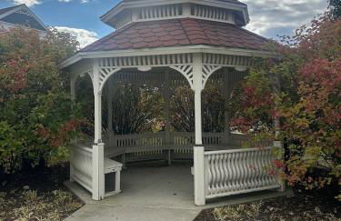 Beachfront Condo - Walk to Beach, Sunrise views - Photo 3