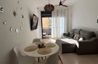 Apartamento con piscina ,parking y aire acondicionado - Foto 1