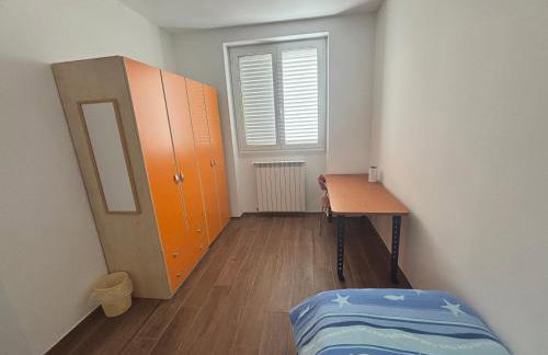 Grazioso appartamento Peschiera Borromeo a 10 minuti in auto da Milano, aeroporto Linate e ospedale Cardiologico e di San Donato - Photo 8