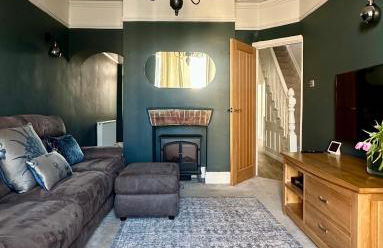 Charming city home free parking - Photo 5