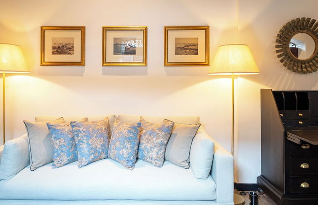 Writer's Lodge By Ishq - Photo 28