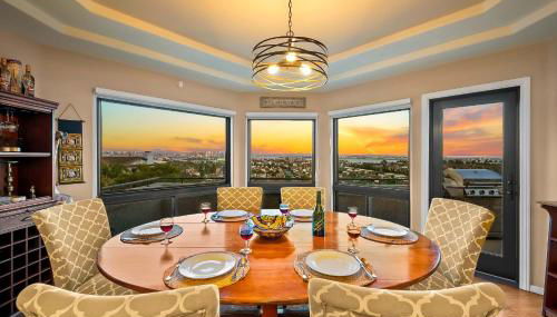 Spacious Beautiful Home with Stunning Bay Views - Foto 2