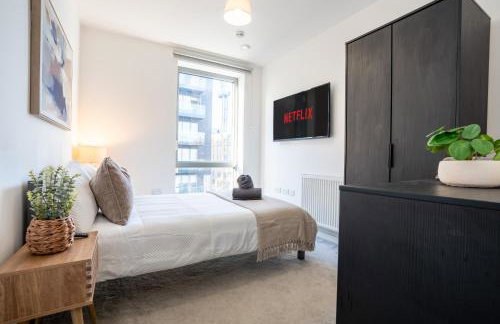 Central Wembley Stadium Luxe Stay with Pool Table - Foto 36