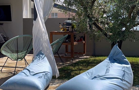 Charming Apartment With Private Pool and Garden - Foto 36